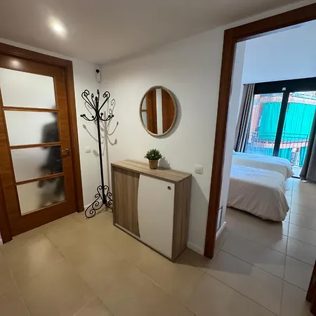 Piso De Simba Cerca De Playa, Con Piscina Y Varias Terrazas Apartman