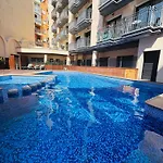 Piso De Simba Cerca De Playa, Con Piscina Y Varias Terrazas Lägenhet *