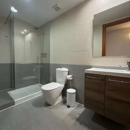 Piso De Simba Cerca De Playa, Con Piscina Y Varias Terrazas *