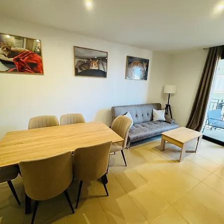 Апартаменти Piso De Simba Cerca De Playa, Con Piscina Y Varias Terrazas *