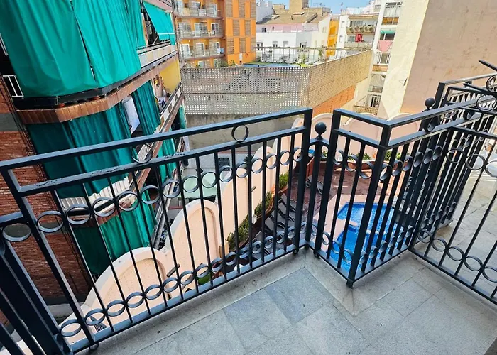 Piso De Simba Cerca De Playa, Con Piscina Y Varias Terrazas Daire *