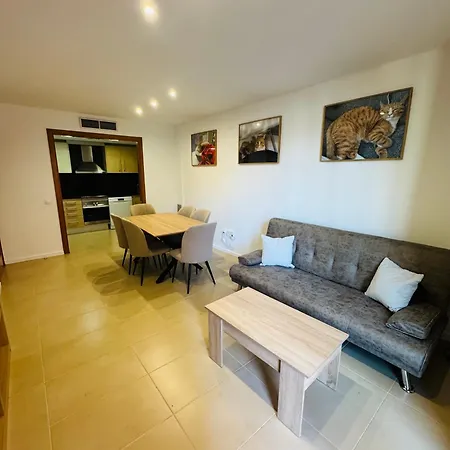 Piso De Simba Cerca De Playa, Con Piscina Y Varias Terrazas شقة *